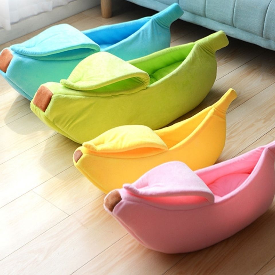 Green Cozy Banana Peel Pet Bed - Plush & Warm Cave House for Cats & Small Dogs (Large)