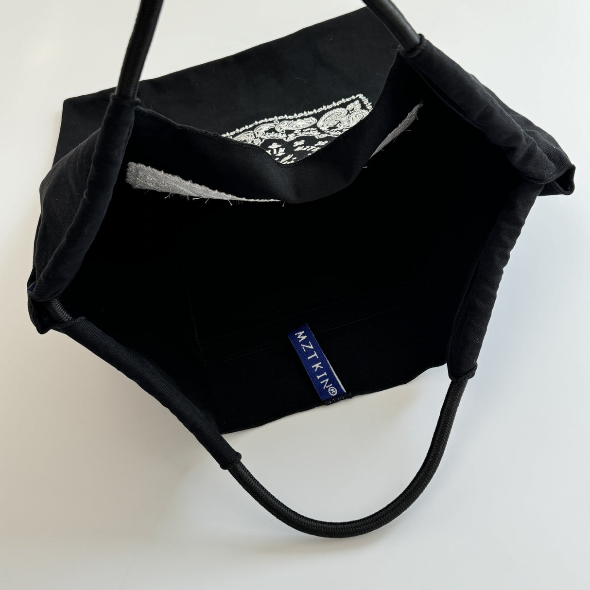 Printed Canvas Tote Bag - Water-Resistant, Large Capacity Shoulder Bag with Intricate Pattern(Dark grey cashew flower)