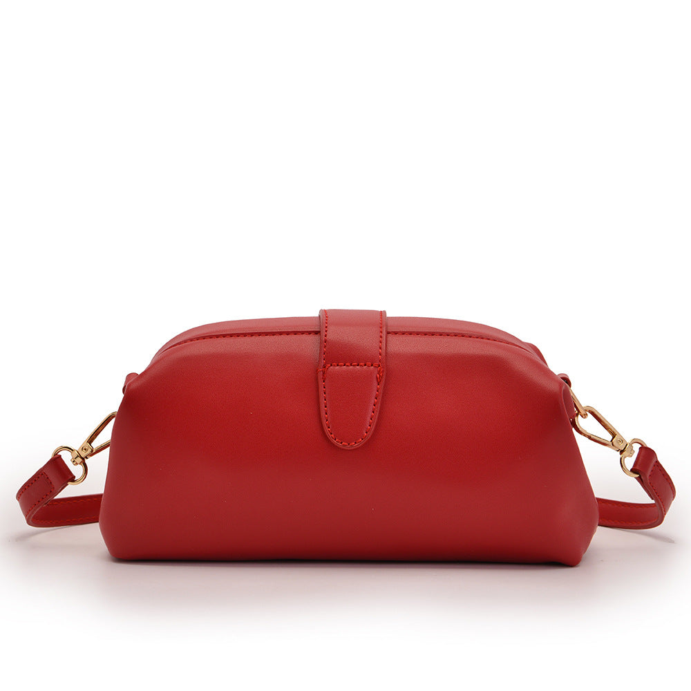 Red Chic Vintage Inspired PU Leather Crossbody Bag - Small Frame Doctor Style Purse with Adjustable Strap