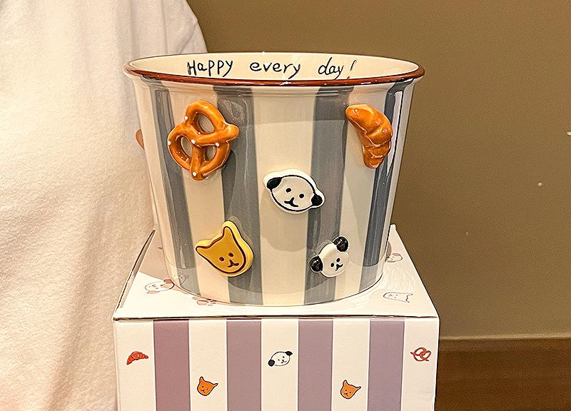Charming Striped Ceramic Instant Noodle Bowl with 3D Accents & Happy every day! Message(grey)