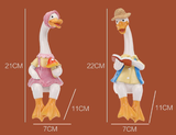Garden Cartoon Reading Duck Couple Figurines - Outdoor Courtyard, Villa, Farm Landscape Decor Crafts - Side View