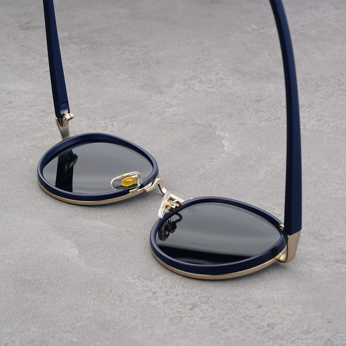 Silver Frame With Blue Rim Retro Round Sunglasses Vintage Metal & PC Frame Casual Classic Style for Men and Women - Lightweight 137mm Width