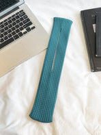 Cyan High-Elastic Knit Short Phone Sling Bag – Compact Streetwear Accessory for iPhone, Minimalist Single Shoulder Carry with Stretchy Ribbed Design