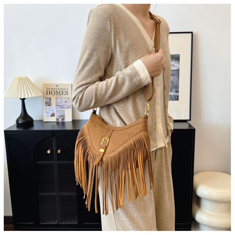 Khaki Vintage Boho Fringe Crossbody Bag - Retro Locking design PU Leather Shoulder Purse with Adjustable Strap