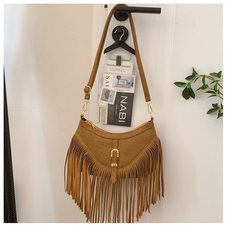 Khaki Vintage Boho Fringe Crossbody Bag - Retro Locking design PU Leather Shoulder Purse with Adjustable Strap
