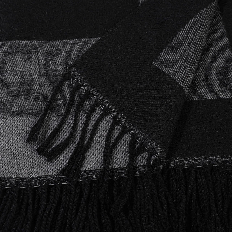 Grey elegant women's tassel cape shawl scarf, multi-functional all-in-one warm and comfortable winter shawl scarf, convenient for home, travel, and office wear, stylish and beautiful with tassels.
