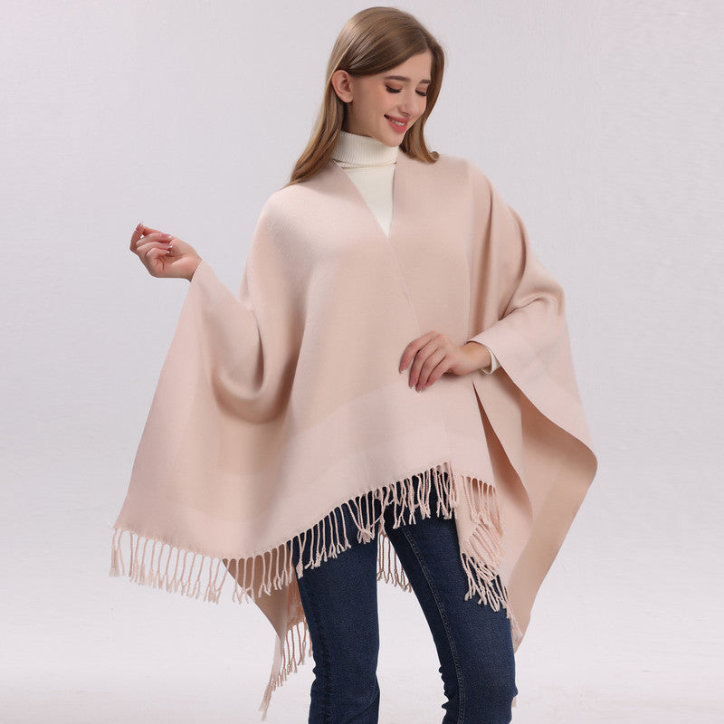 Khaki elegant women's tassel cape shawl scarf, multi-functional all-in-one warm and comfortable winter shawl scarf, convenient for home, travel, and office wear, stylish and beautiful with tassels.