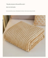 100*150cm Blue Solid Colour Flannel Throw Blanket - Thick Double-Sided Fleece with Ribbed Texture - Soft throw blanket& Lightweight for Sofa, Bed, Office Nap, Air-Conditioned Rooms - Durable, Machine Washable, Non-Shedding