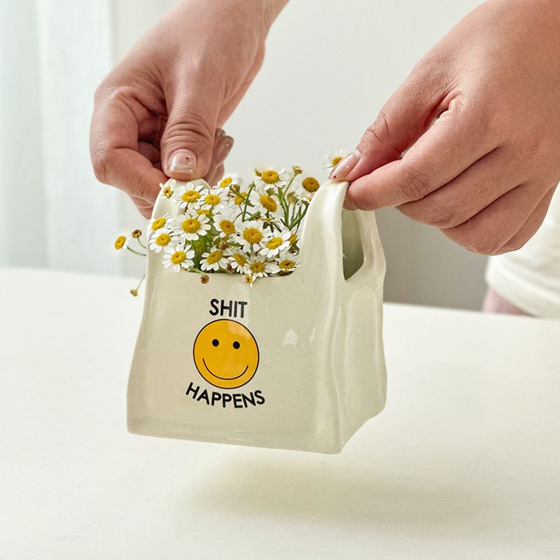 White Ceramic Mini Tote Bag Pen Holder - Creative Desktop Storage Organizer for Makeup Brushes, Remote Controls and Stationery, Cute Smiley Decorative Container