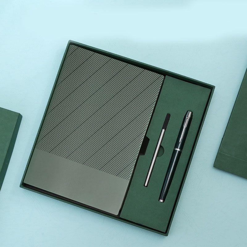 Green Luxury A5 Notebook and Pen Gift Set Business Journal Office Writing Diary Executive Stationery Present Box with Gift Bag
