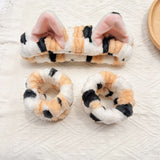 4PCS Spa Set Bath Wrap Purple bath towel Black and yellow stripes Cat Ear Headband Wristbands Coral Fleece Quick Dry Absorbent Skincare Shower Hair Wash Set Home Spa Gift - Close-Up Angle