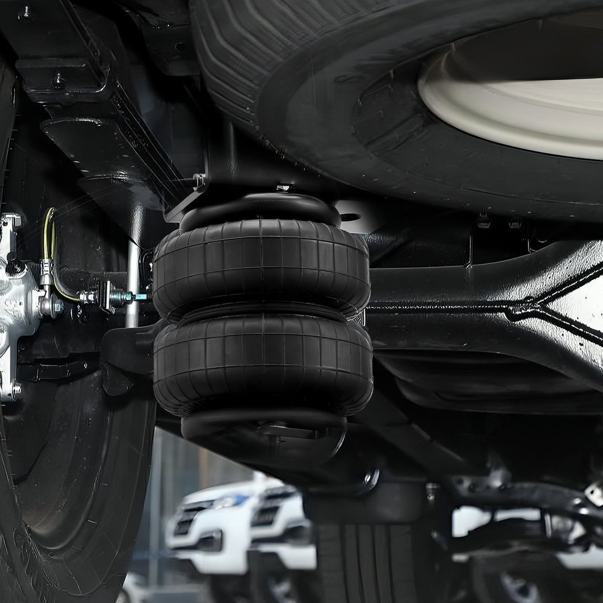 VEVOR Air Bag Suspension Kit, Air Springs Suspension Bag Kit Compatible with 2007-2018 Chevrolet Silverado 1500 and GMC Sierra 1500 2WD 4WD, 5000 lbs