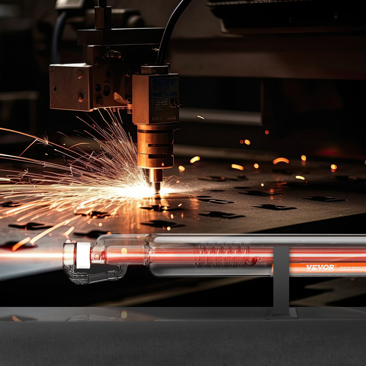 VEVOR Laser Tube, 40W CO2 Laser Tube for Laser Engraver and Cutter Machine, 720 mm Length, 50 mm Diameter, Glass Laser Cutting Tube with TEM00 Beam