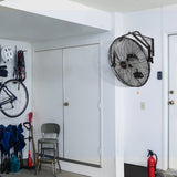 VEVOR Industrial Wall Mount Fan Waterproof Metal Fan 17.6'' 3 Speed Airflow - Close-Up Angle