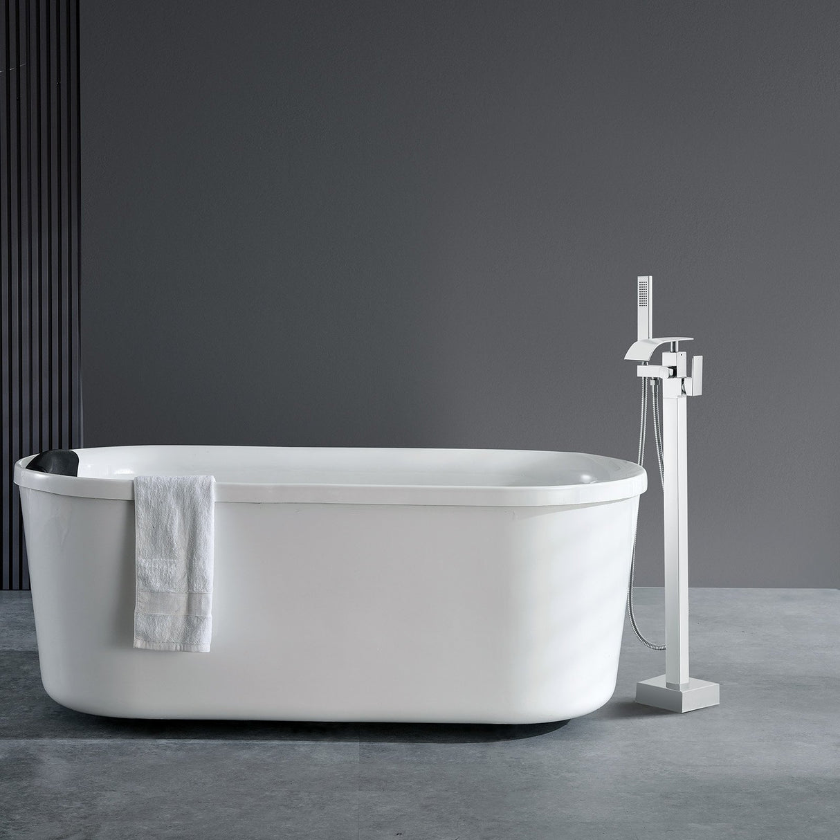 VEVOR Freestanding Bathtub Faucet, Floor Mount, Freestanding Tub Filler, Shower Mixer Taps, Two Water Modes, 360? Swivel Spout, for Bathing &