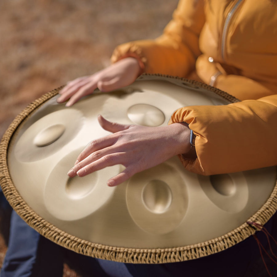 VEVOR Handpan Drum 22 in 10 Notes D Minor Hand Drum Instrument with Mallet