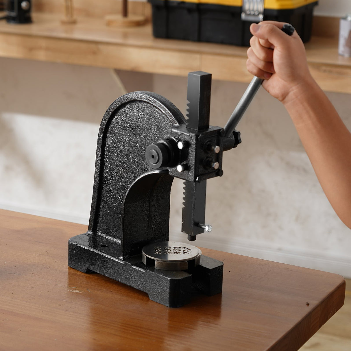 VEVOR Arbor Press, 1 Ton Manual Arbor Press, 5.9" Maximum Height, Cast Iron Heavy-duty Manual Desktop Arbor Press, Precision Hand Press for Stamping,