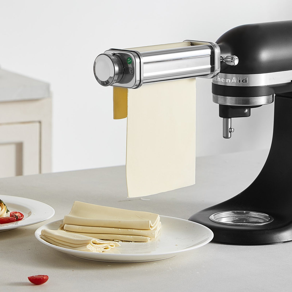 VEVOR Pasta Attachment for KitchenAid Stand Mixer, Stainless Steel Pasta Sheet Roller Attachment, Pasta Maker Machine Accessory with 8 Adjustable Thickness Knob, KitchenAid Pasta Attachment by VEVOR