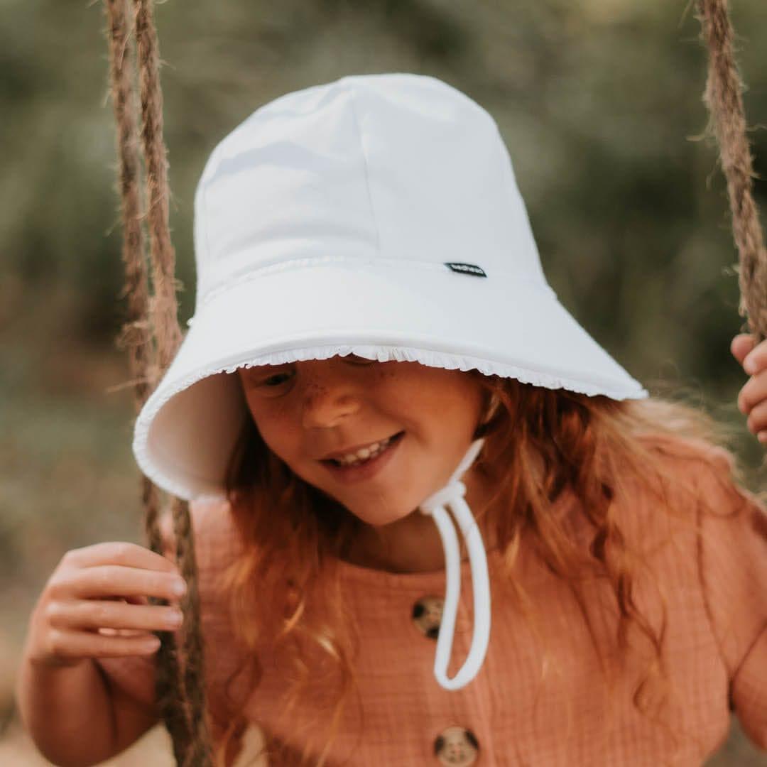 Bedhead Ponytail Bucket Hat - White Ruffle L-2006733476409249796