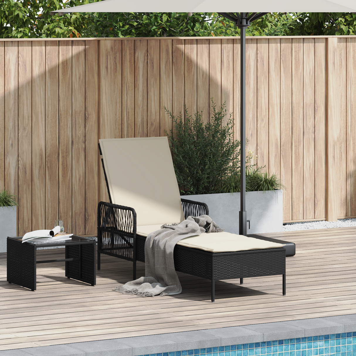 Sun Lounger Black and Cream White 55 x 200 x 92 cm Poly Rattan