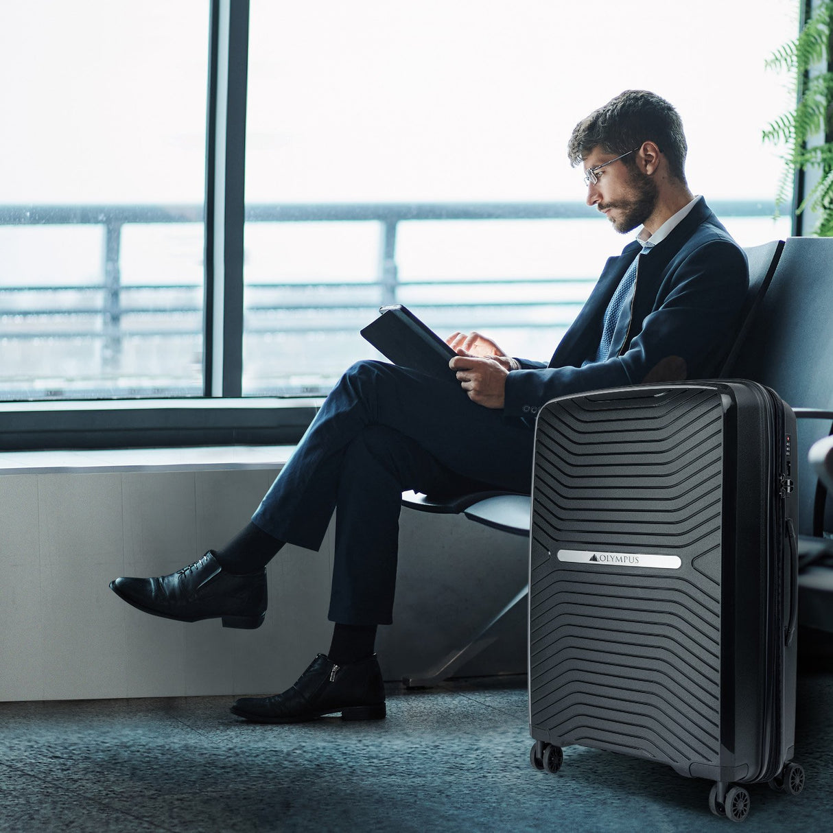 Olympus Astra 24in Lightweight Hard Shell Suitcase - Obsidian Black