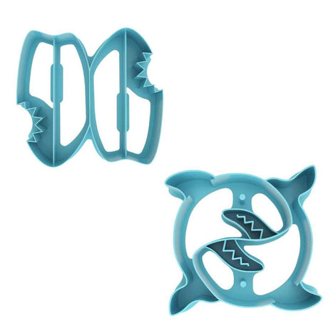 MONTII.CO Lunch Punch Sandwich Cutters | Shark-1954803119321911296
