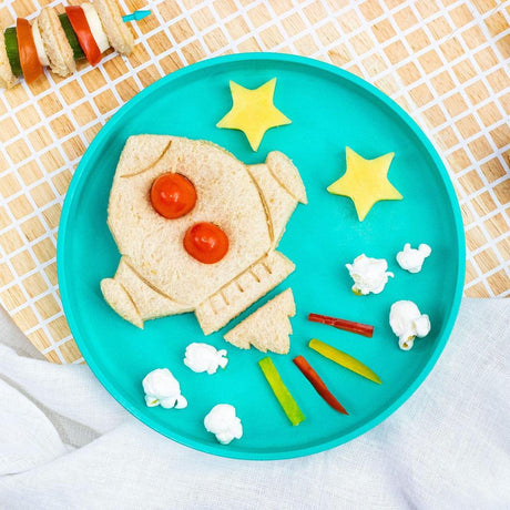 MONTII.CO Lunch Punch Sandwich Cutters | Space-1954803119531626500