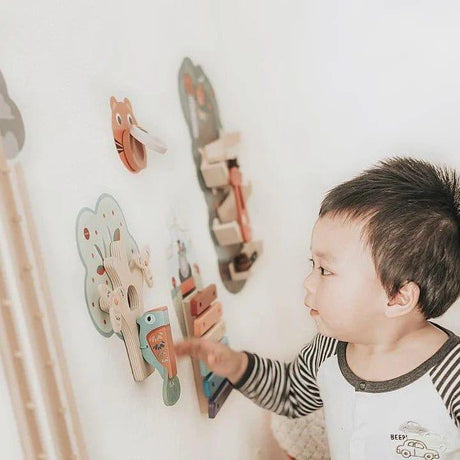 Oribel VertiPlay Wall Toy: Busy Woodpecker knocker-2006733351490293761