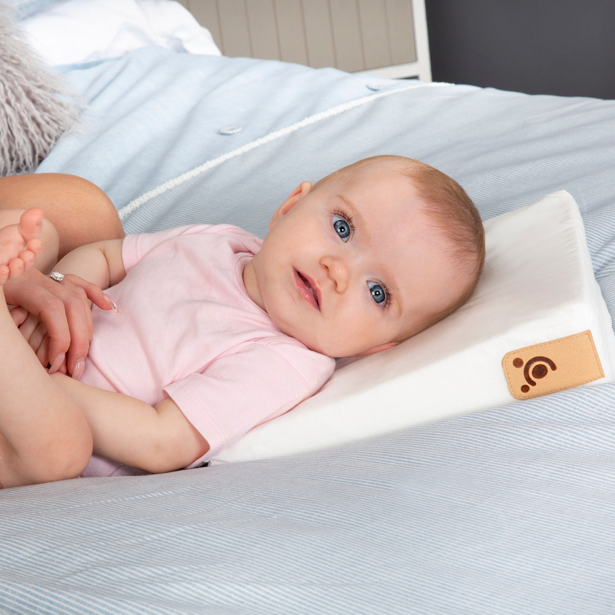 Ergonomic 4-in-1 V Shape and Wedge Pillow Set - White