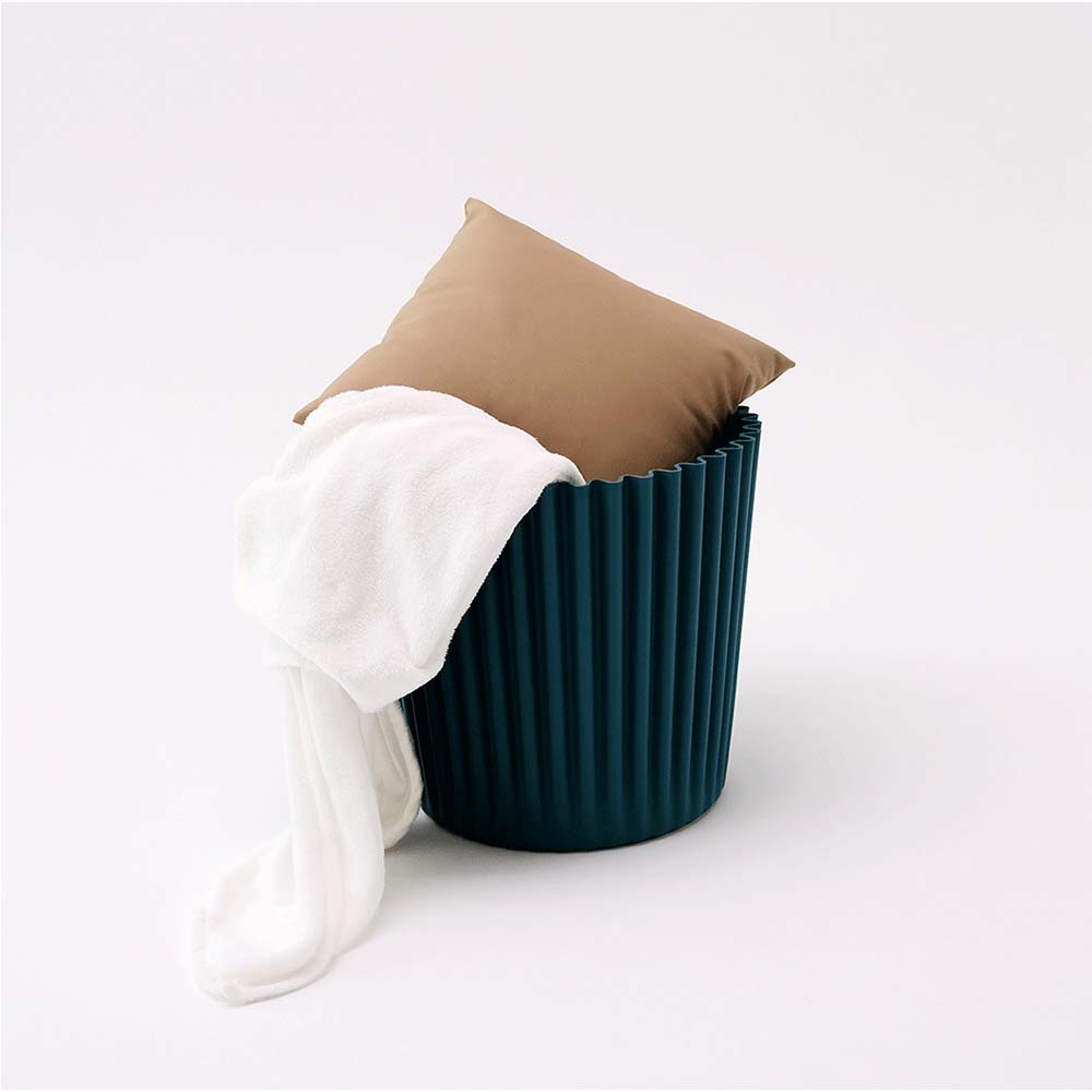 Set of 2 Dark Green ArtissIn Cupcake Stools - Stylish Plastic Stacking Chairs for Indoor & Outdoor Use