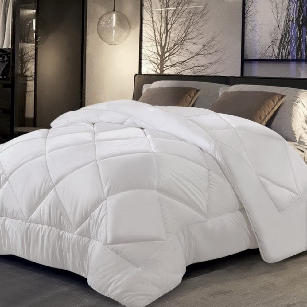 Giselle Bedding Eco-Friendly Super King 800GSM Bamboo & Microfiber Luxury Quilt