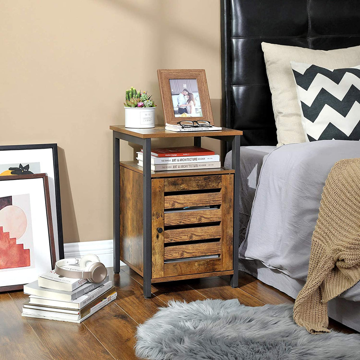 Rustic Brown and Black Nightstand with Adjustable Shelves and Steel Frame - 40 x 40 x 60 cm