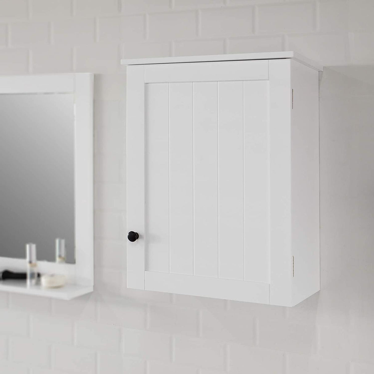 Stylish White Wall-Mounted Cabinet with Adjustable Shelf 40x52cm