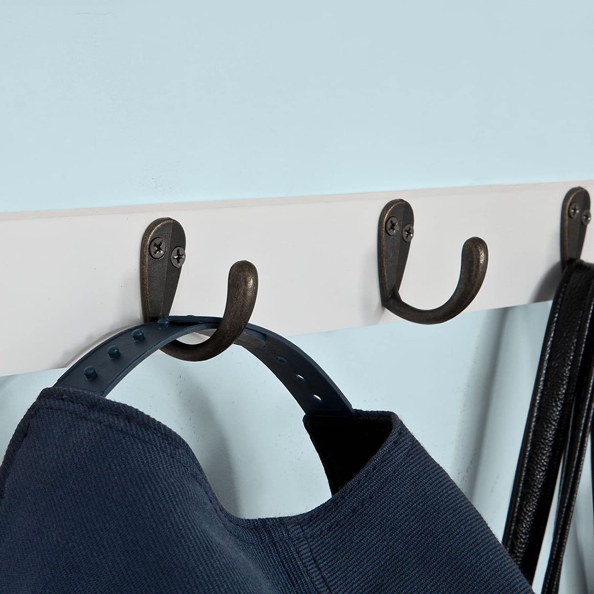 Multifunctional Wall Shelf with Two Drawers and Five Hooks