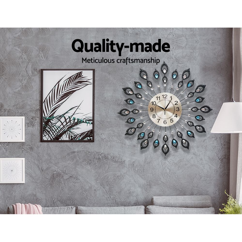 Sophisticated 60cm 3D Metal Wall Clock - Luxe Silent Round Decor with Clear Arabic Numerals