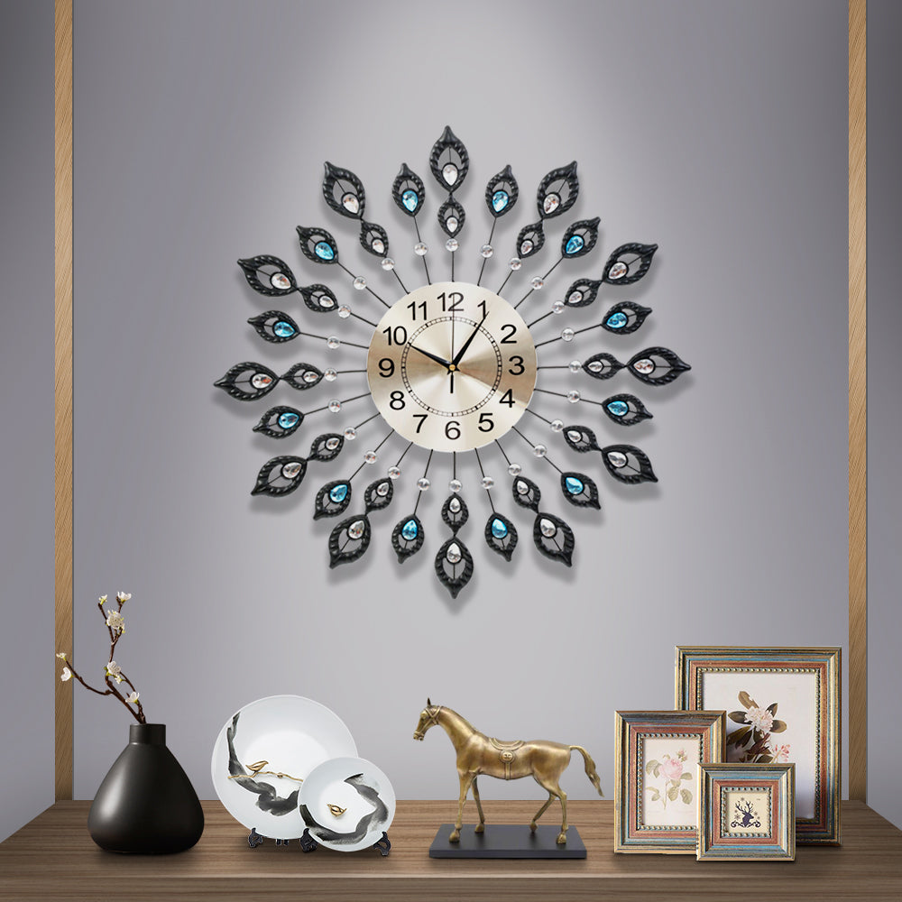 Sophisticated 60cm 3D Metal Wall Clock - Luxe Silent Round Decor with Clear Arabic Numerals